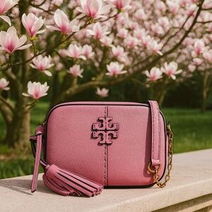 NEW Tory Burch Mcgraw Pink Magnolia Leather Small Camera Bag/Crossbody Bag